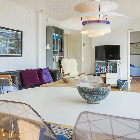 2 Bedroom Cozy In *