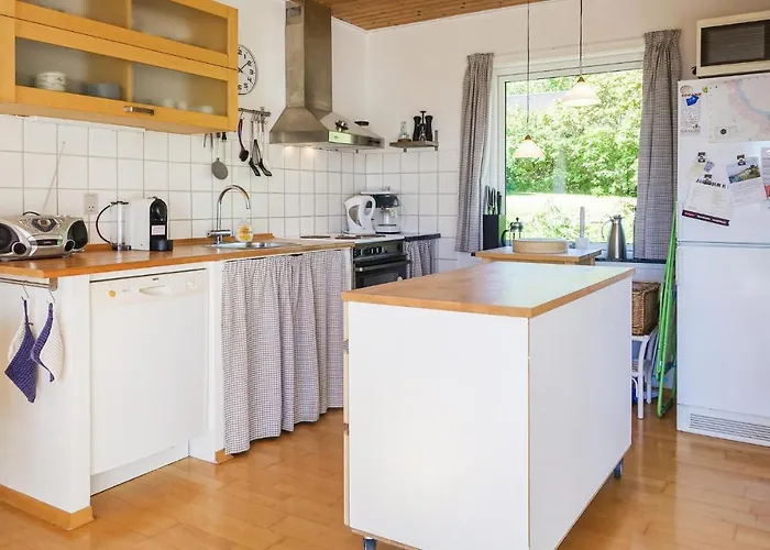 2 Bedroom Cozy In Prázdninový dům