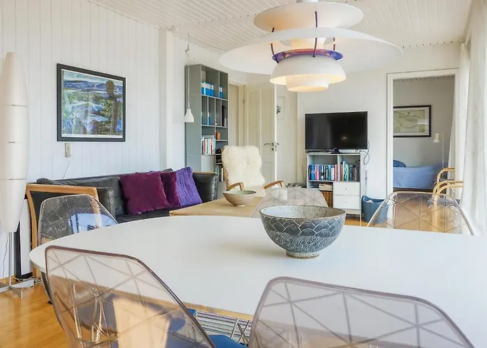 2 Bedroom Cozy In *