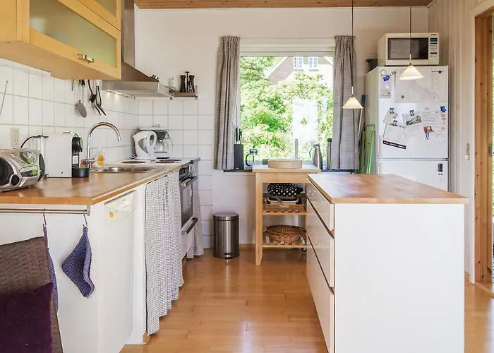 2 Bedroom Cozy In