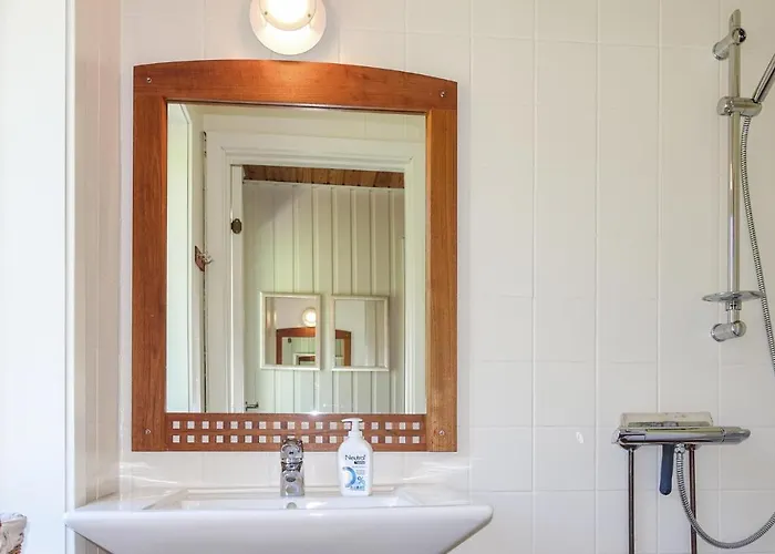 2 Bedroom Cozy In Prázdninový dům *